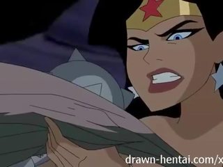 Justice league hentaï - deux poussins pour batman bite